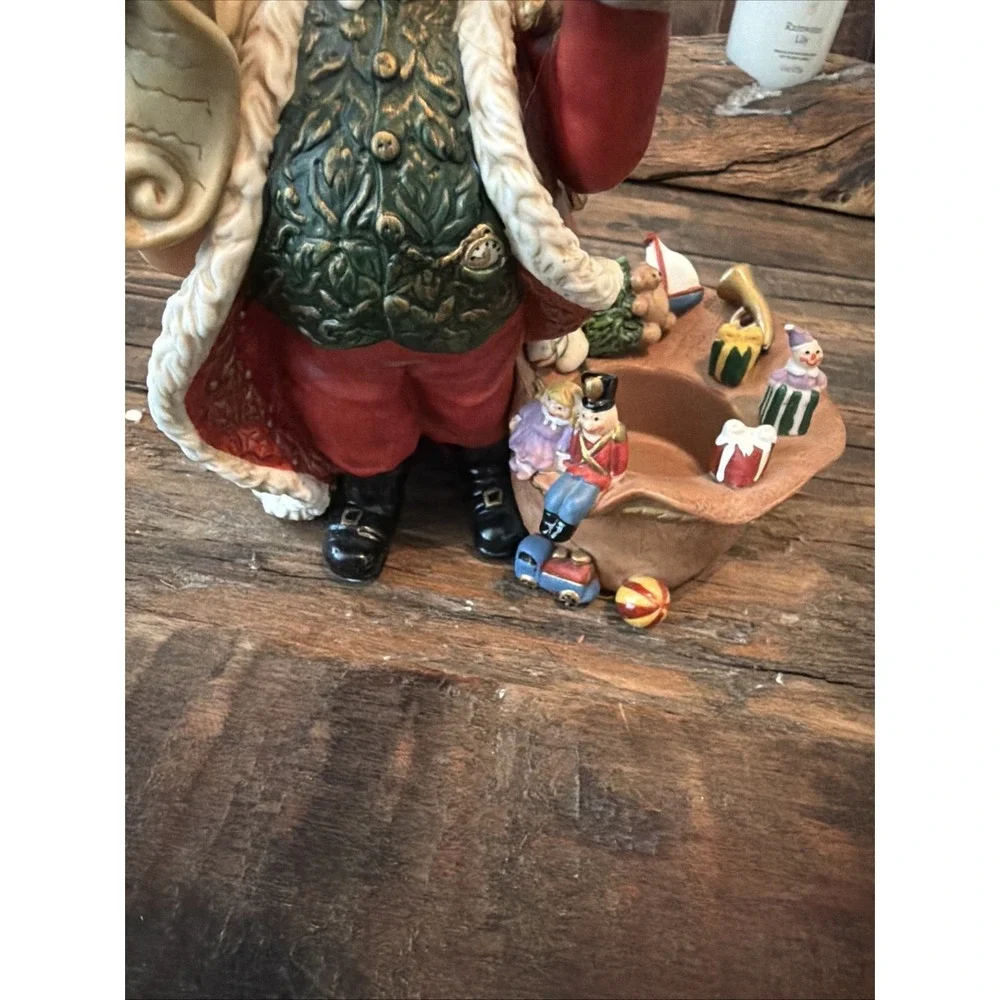 Partylite P9841 Christmas Santa Checking His List Tealight/Votive Candle Holder!